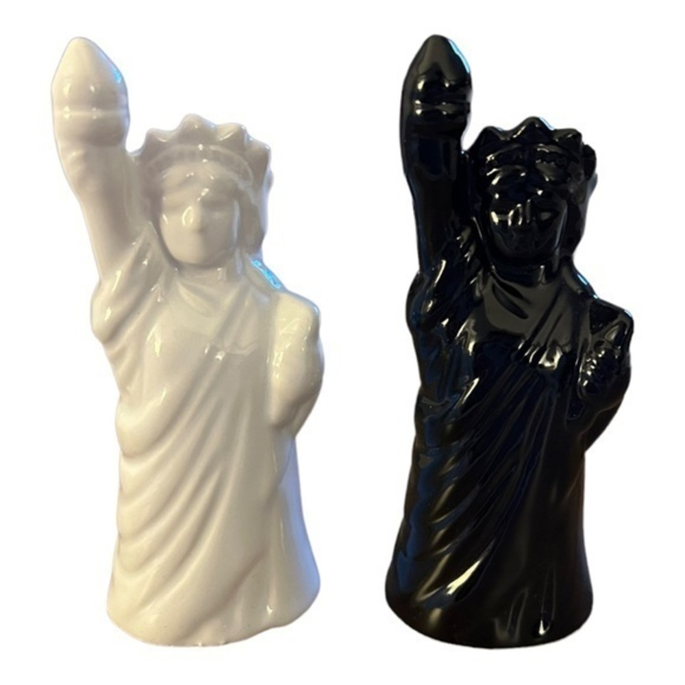 Statue of Liberty‎ Vintage Salt and Pepper Shaker